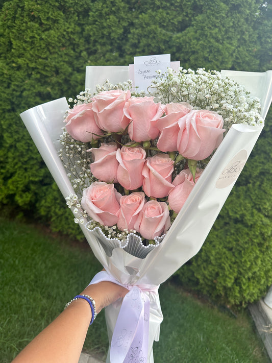 Standing 12 Roses
