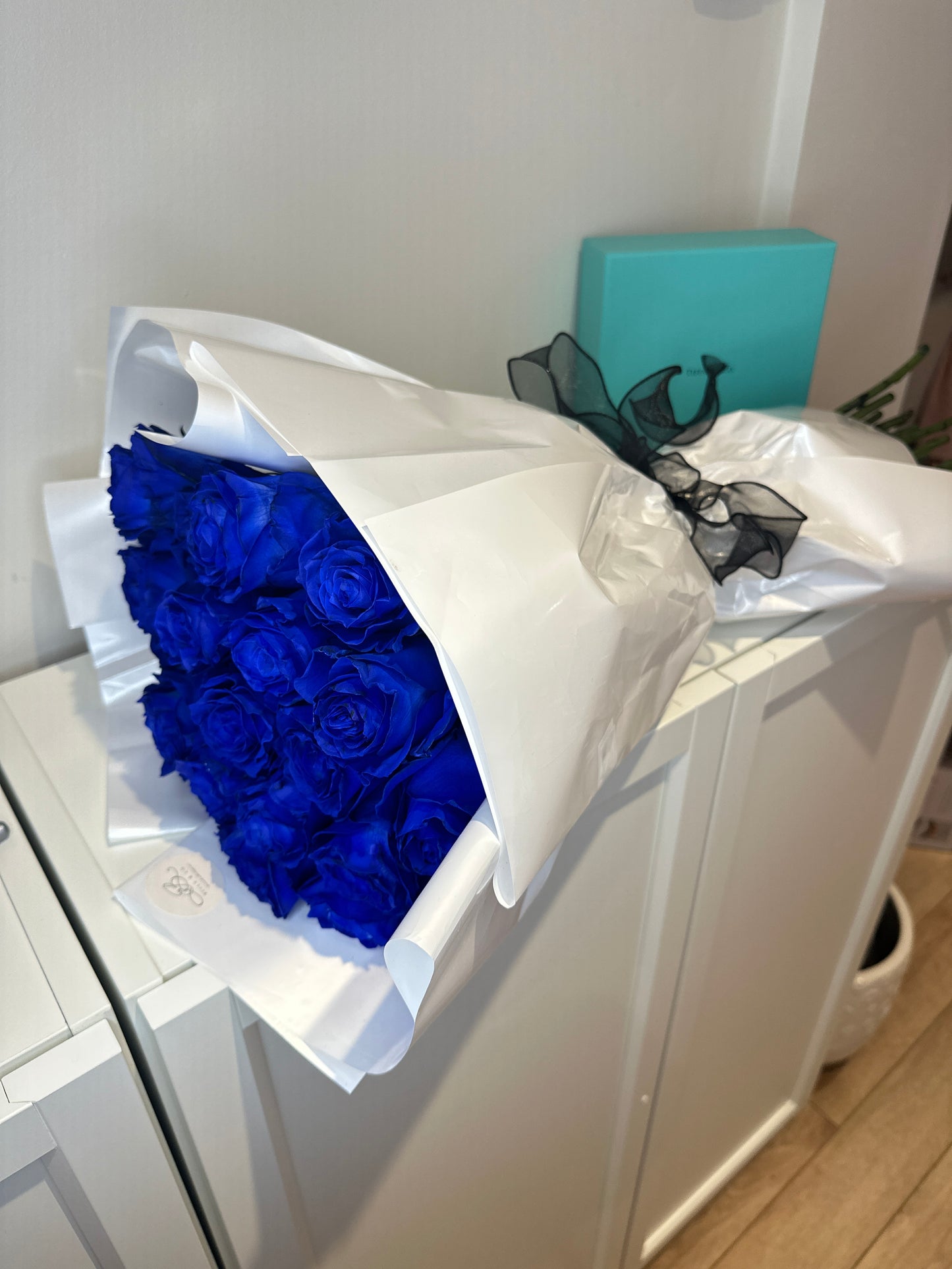 BLUE ROSES